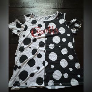 Cruella Disney Parks spotted tshirt with peekaboo shoulders